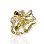 Ефектен дамски златен пръстен с форма на панделка и циркони 14K RG11893