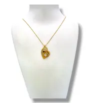 Тънко златно колие със стилизирано сърце и камък 14K RG12014