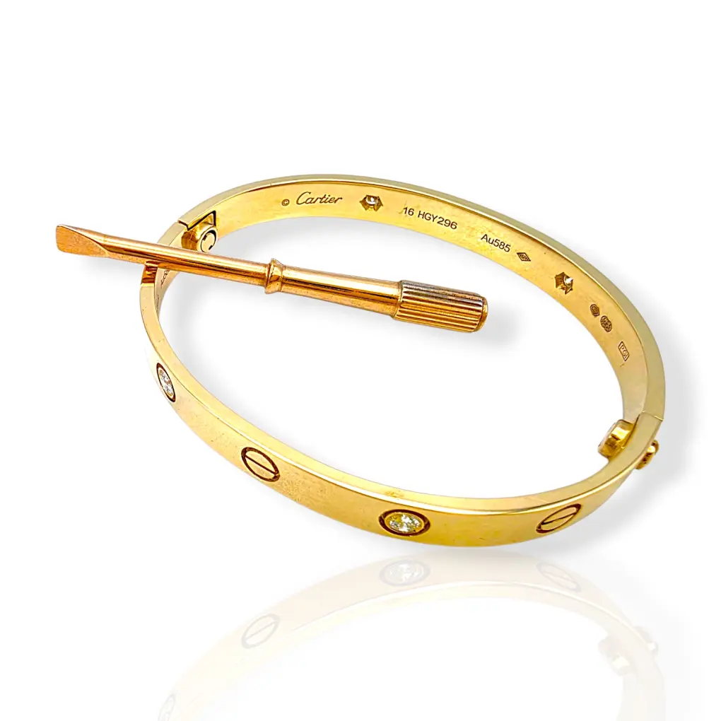 Златна гривна Cartier с диаманти и гравирани болтове 14К RG11448