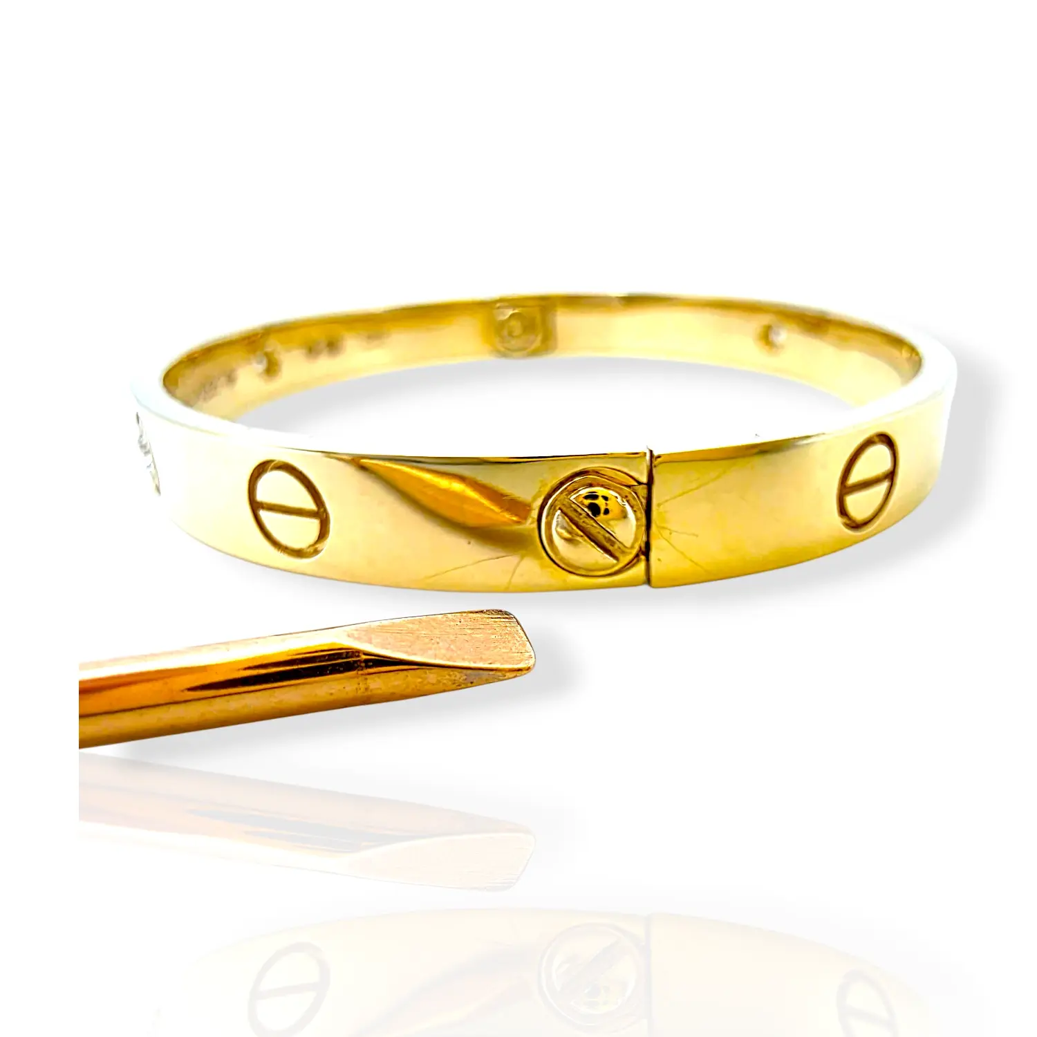 Златна гривна Cartier с диаманти и гравирани болтове 14К RG11448