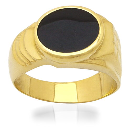 Мъжки златен пръстен с централен камък оникс