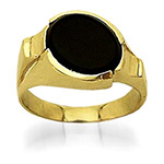 Класически модел мъжки пръстен от жълто злато с централен камък оникс
