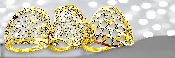 Дамски златни пръстени без камъни: семпла елегантност за стилни дами