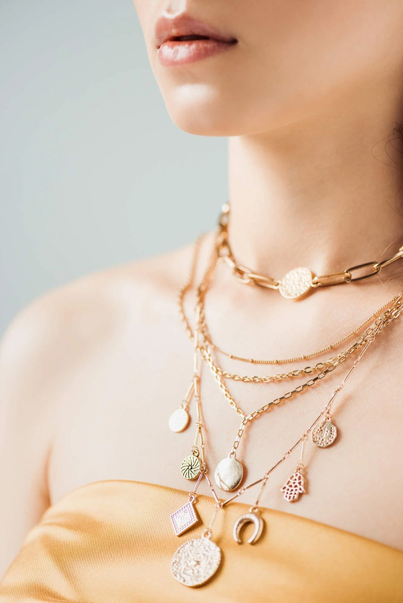 Модерни златни колиета за жени – OrolineGold